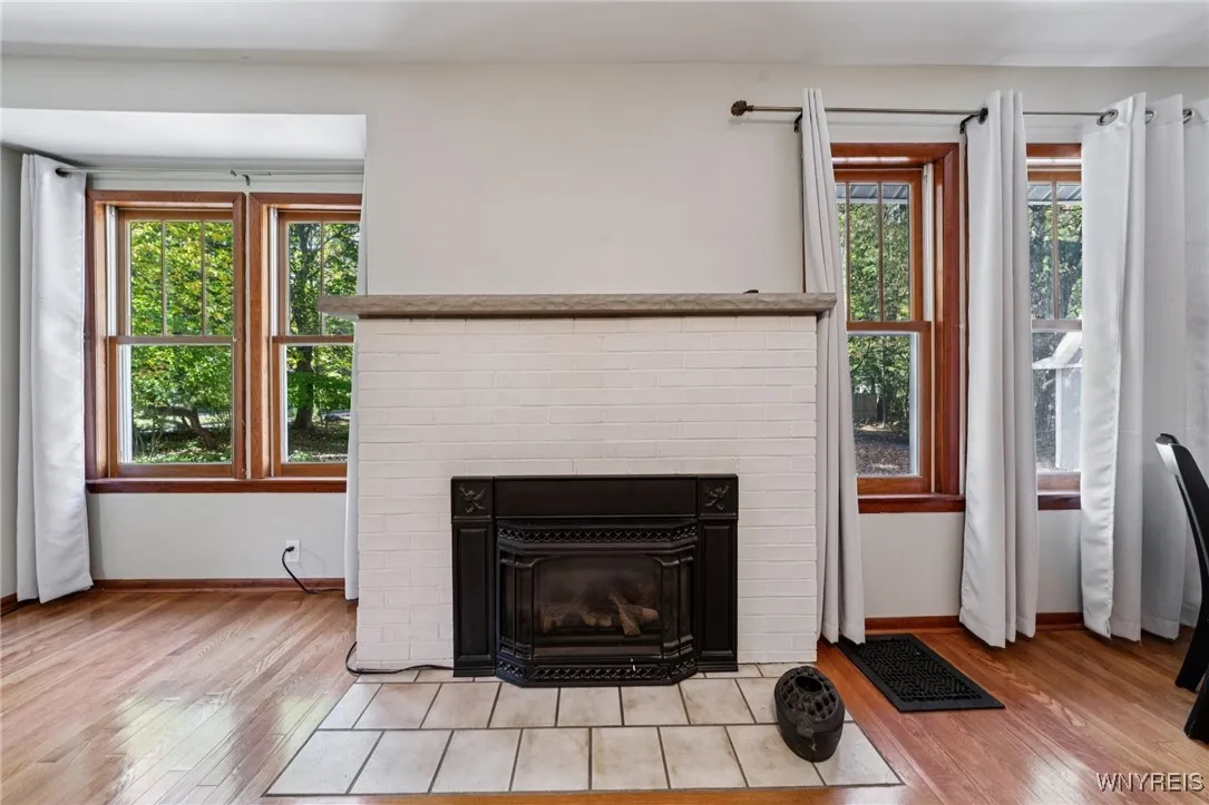 424 Linden Ave, Aurora, New York 14052, Aurora, New York 14052, 4 Bedrooms Bedrooms, 8 Rooms Rooms,2 BathroomsBathrooms,Residential,For Sale,424 Linden Ave, Aurora, New York 14052,0,B1644194
