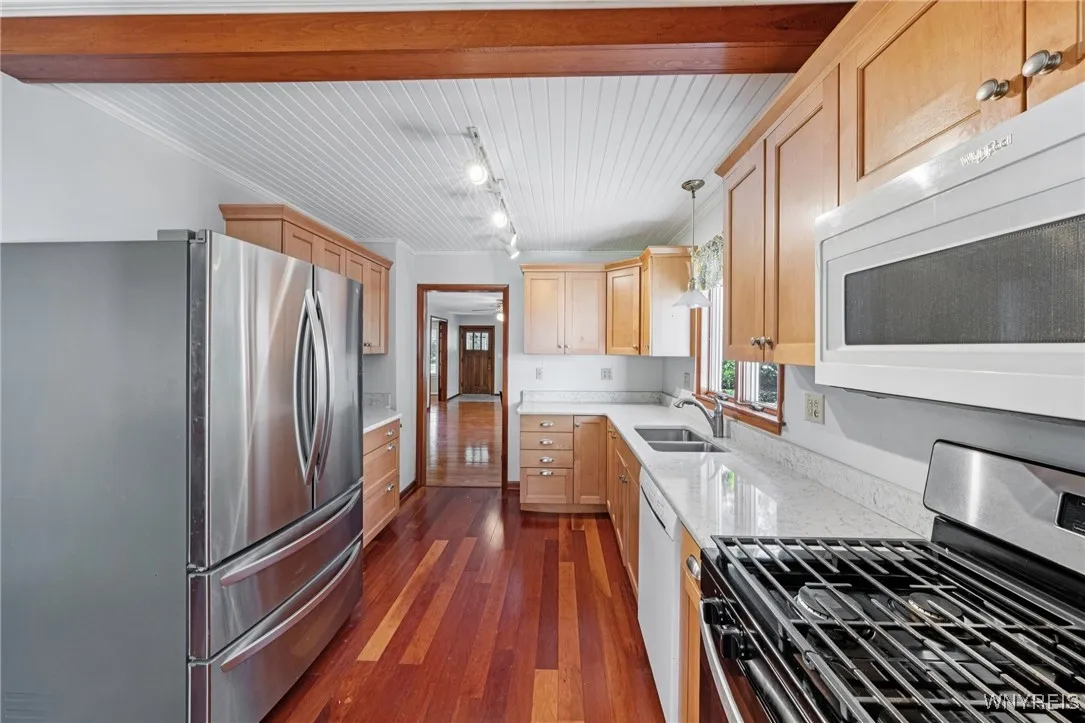 424 Linden Ave, Aurora, New York 14052, Aurora, New York 14052, 4 Bedrooms Bedrooms, 8 Rooms Rooms,2 BathroomsBathrooms,Residential,For Sale,424 Linden Ave, Aurora, New York 14052,0,B1644194