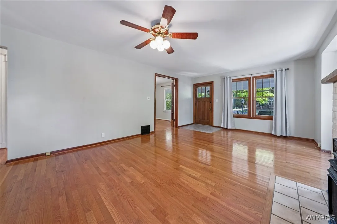 424 Linden Ave, Aurora, New York 14052, Aurora, New York 14052, 4 Bedrooms Bedrooms, 8 Rooms Rooms,2 BathroomsBathrooms,Residential,For Sale,424 Linden Ave, Aurora, New York 14052,0,B1644194