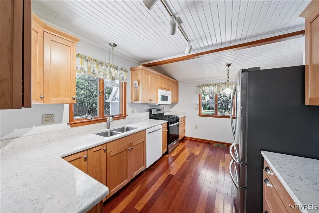 424 Linden Ave, Aurora, New York 14052, Aurora, New York 14052, 4 Bedrooms Bedrooms, 8 Rooms Rooms,2 BathroomsBathrooms,Residential,For Sale,424 Linden Ave, Aurora, New York 14052,0,B1644194