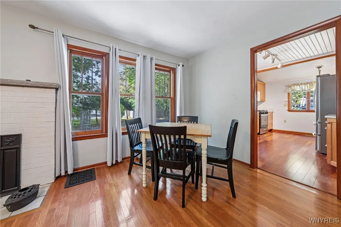 424 Linden Ave, Aurora, New York 14052, Aurora, New York 14052, 4 Bedrooms Bedrooms, 8 Rooms Rooms,2 BathroomsBathrooms,Residential,For Sale,424 Linden Ave, Aurora, New York 14052,0,B1644194