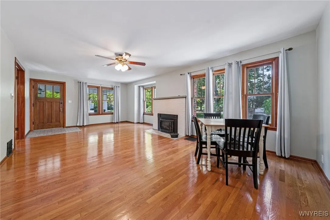 424 Linden Ave, Aurora, New York 14052, Aurora, New York 14052, 4 Bedrooms Bedrooms, 8 Rooms Rooms,2 BathroomsBathrooms,Residential,For Sale,424 Linden Ave, Aurora, New York 14052,0,B1644194