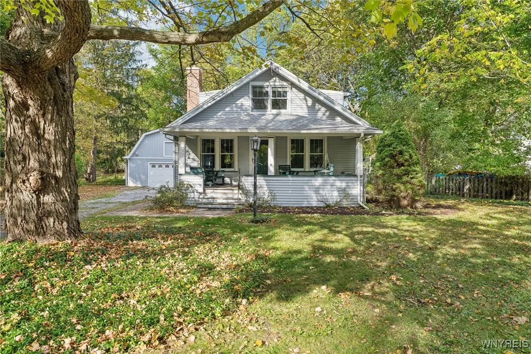 424 Linden Ave, Aurora, New York 14052, Aurora, New York 14052, 4 Bedrooms Bedrooms, 8 Rooms Rooms,2 BathroomsBathrooms,Residential,For Sale,424 Linden Ave, Aurora, New York 14052,0,B1644194