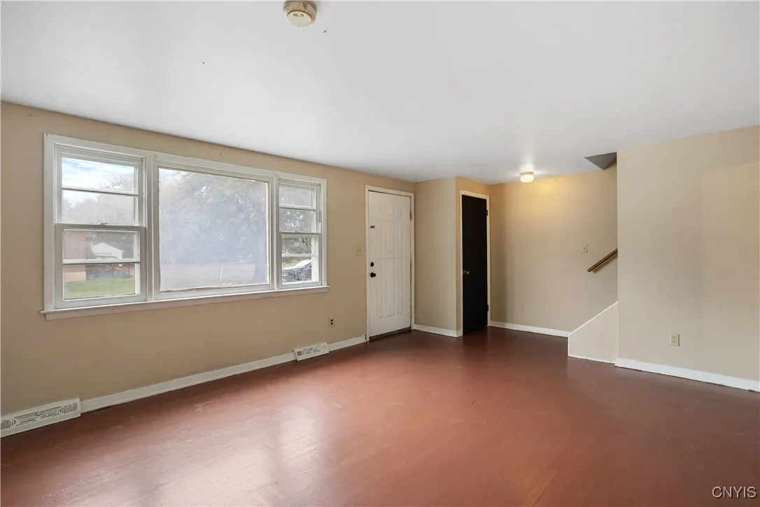140 Hatch & Elmhurst Avenue, Syracuse, New Yor, Syracuse, New York 13207, 6 Bedrooms Bedrooms, ,2 BathroomsBathrooms,Residential,For Sale,140 Hatch & Elmhurst Avenue, Syracuse, New Yor,0,S1644844