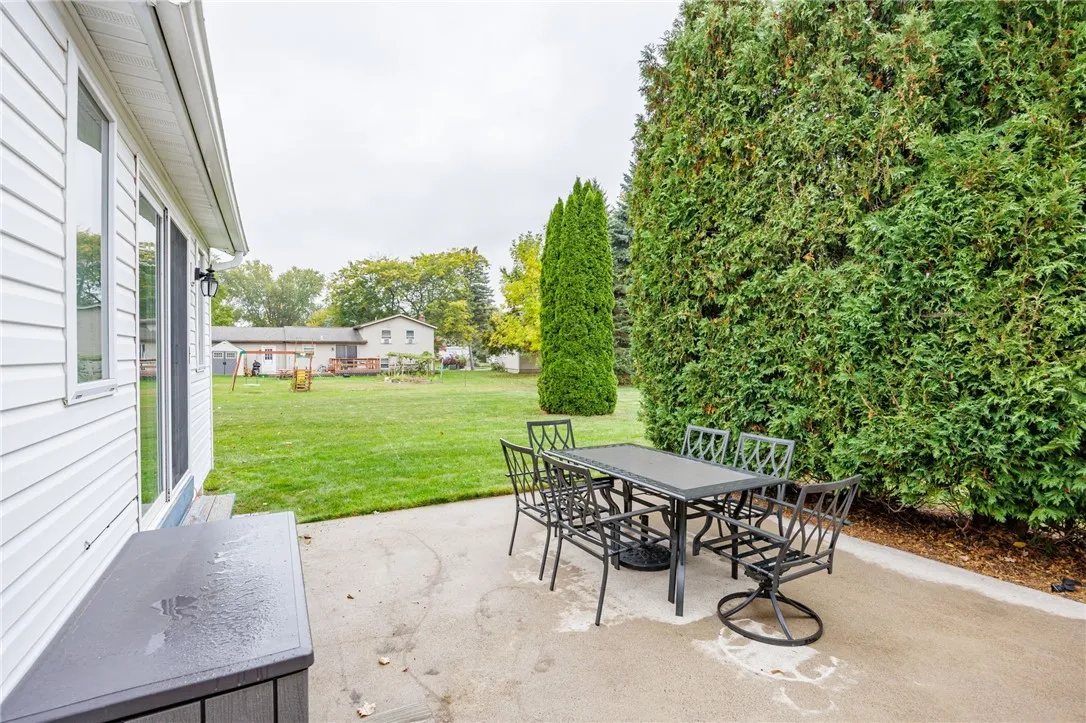99 Larkins Crossing, Greece, New York 14612, Greece, New York 14612, 2 Bedrooms Bedrooms, 7 Rooms Rooms,2 BathroomsBathrooms,Residential,For Sale,99 Larkins Crossing, Greece, New York 14612,0,R1644573