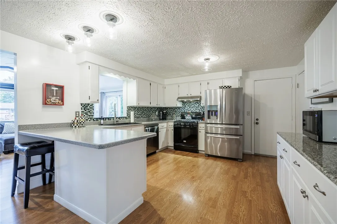 99 Larkins Crossing, Greece, New York 14612, Greece, New York 14612, 2 Bedrooms Bedrooms, 7 Rooms Rooms,2 BathroomsBathrooms,Residential,For Sale,99 Larkins Crossing, Greece, New York 14612,0,R1644573