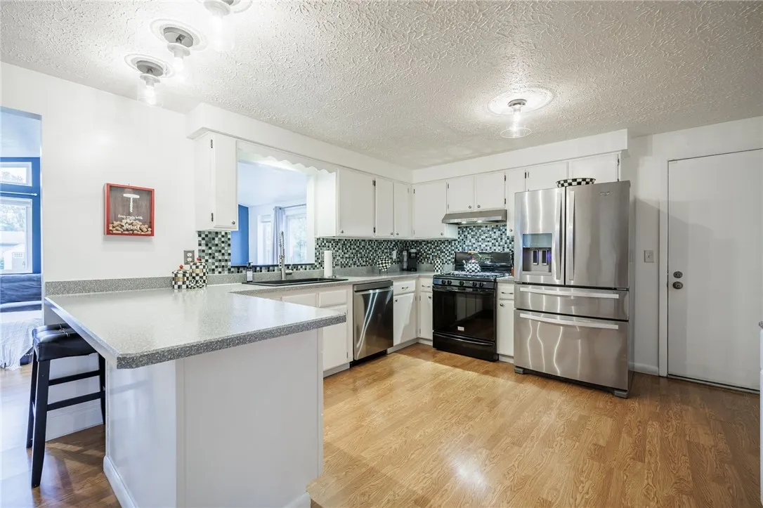 99 Larkins Crossing, Greece, New York 14612, Greece, New York 14612, 2 Bedrooms Bedrooms, 7 Rooms Rooms,2 BathroomsBathrooms,Residential,For Sale,99 Larkins Crossing, Greece, New York 14612,0,R1644573
