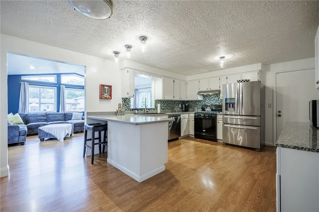 99 Larkins Crossing, Greece, New York 14612, Greece, New York 14612, 2 Bedrooms Bedrooms, 7 Rooms Rooms,2 BathroomsBathrooms,Residential,For Sale,99 Larkins Crossing, Greece, New York 14612,0,R1644573