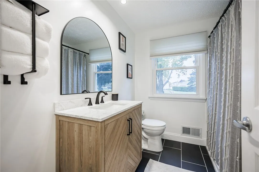 99 Larkins Crossing, Greece, New York 14612, Greece, New York 14612, 2 Bedrooms Bedrooms, 7 Rooms Rooms,2 BathroomsBathrooms,Residential,For Sale,99 Larkins Crossing, Greece, New York 14612,0,R1644573