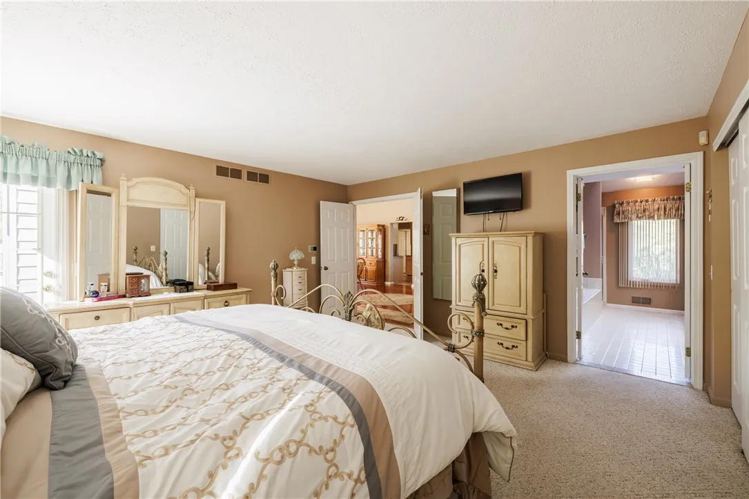36 Wood Run Commons, Greece, New York 14612, Greece, New York 14612, 2 Bedrooms Bedrooms, 5 Rooms Rooms,2 BathroomsBathrooms,Residential,For Sale,36 Wood Run Commons, Greece, New York 14612,0,R1643944