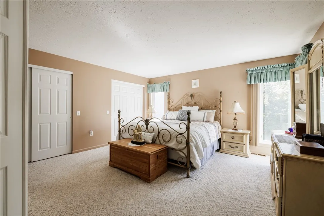 36 Wood Run Commons, Greece, New York 14612, Greece, New York 14612, 2 Bedrooms Bedrooms, 5 Rooms Rooms,2 BathroomsBathrooms,Residential,For Sale,36 Wood Run Commons, Greece, New York 14612,0,R1643944