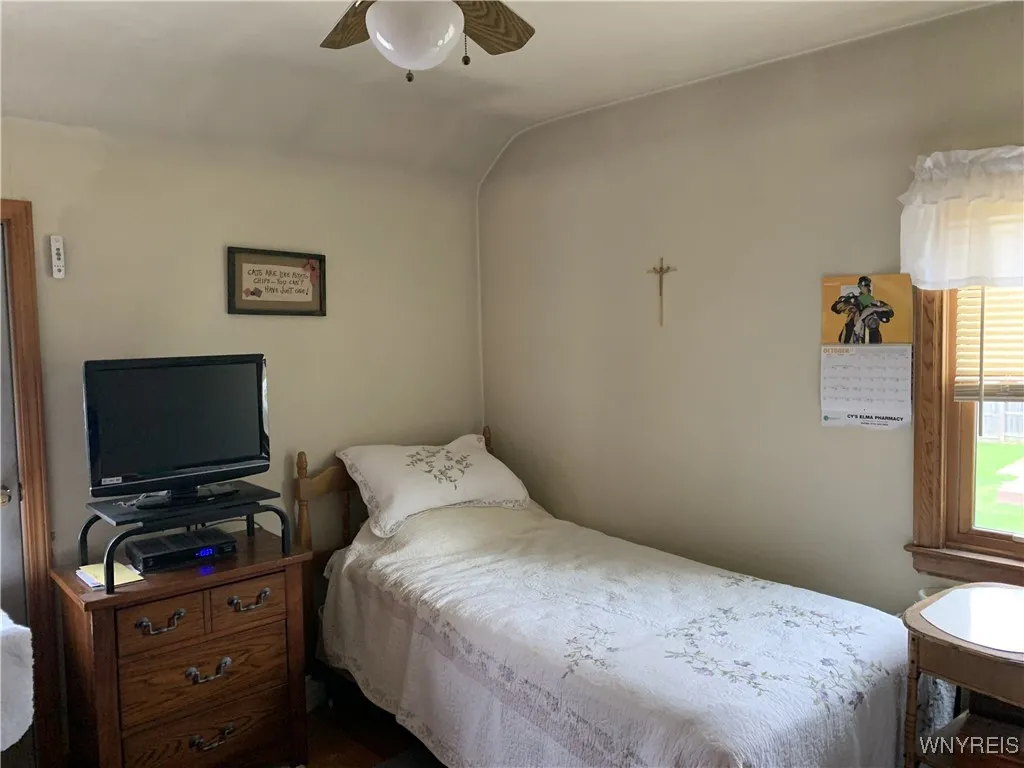 1291 Bullis Road, Elma, New York 14059, Elma, New York 14059, 2 Bedrooms Bedrooms, 5 Rooms Rooms,1 BathroomBathrooms,Residential,For Sale,1291 Bullis Road, Elma, New York 14059,0,B1644907
