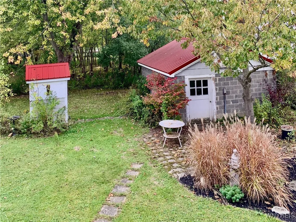 1291 Bullis Road, Elma, New York 14059, Elma, New York 14059, 2 Bedrooms Bedrooms, 5 Rooms Rooms,1 BathroomBathrooms,Residential,For Sale,1291 Bullis Road, Elma, New York 14059,0,B1644907