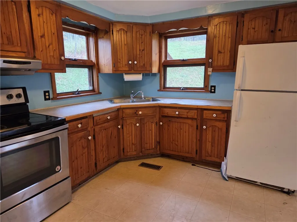 443 Co Hwy 40, Worcester, New York 12197, Worcester, New York 12197, 3 Bedrooms Bedrooms, 8 Rooms Rooms,1 BathroomBathrooms,Residential,For Sale,443 Co Hwy 40, Worcester, New York 12197,0,R1644868