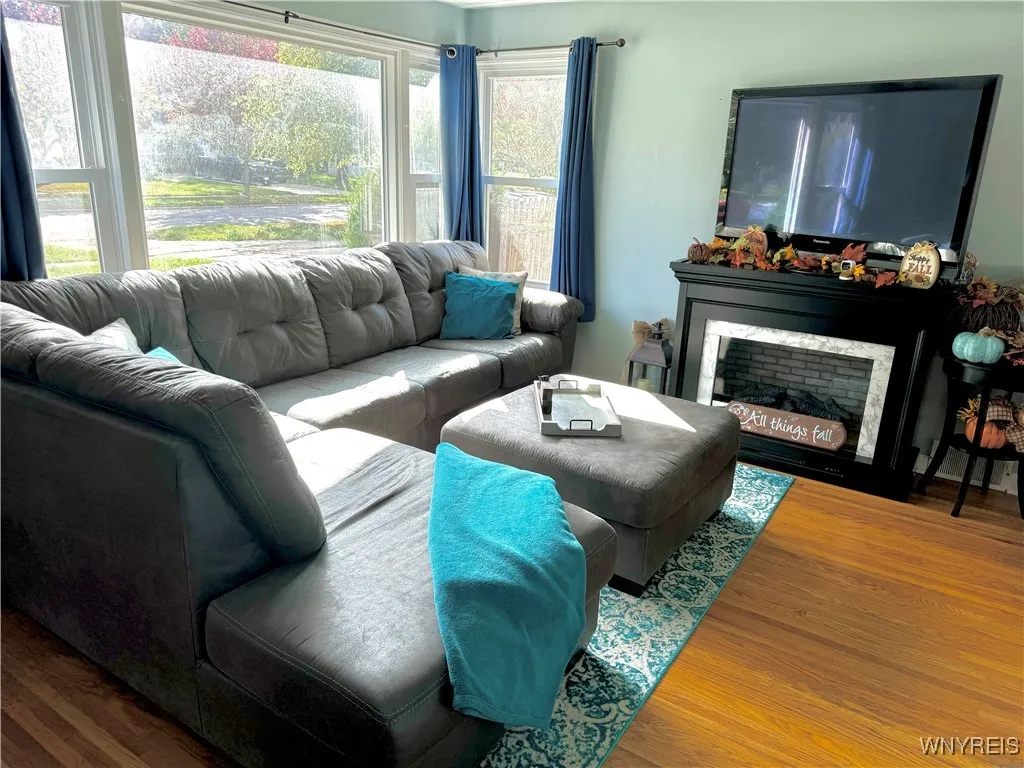 64 Gresham Drive, Amherst, New York 14226, Amherst, New York 14226, 3 Bedrooms Bedrooms, 6 Rooms Rooms,1 BathroomBathrooms,Residential,For Sale,64 Gresham Drive, Amherst, New York 14226,0,B1644869