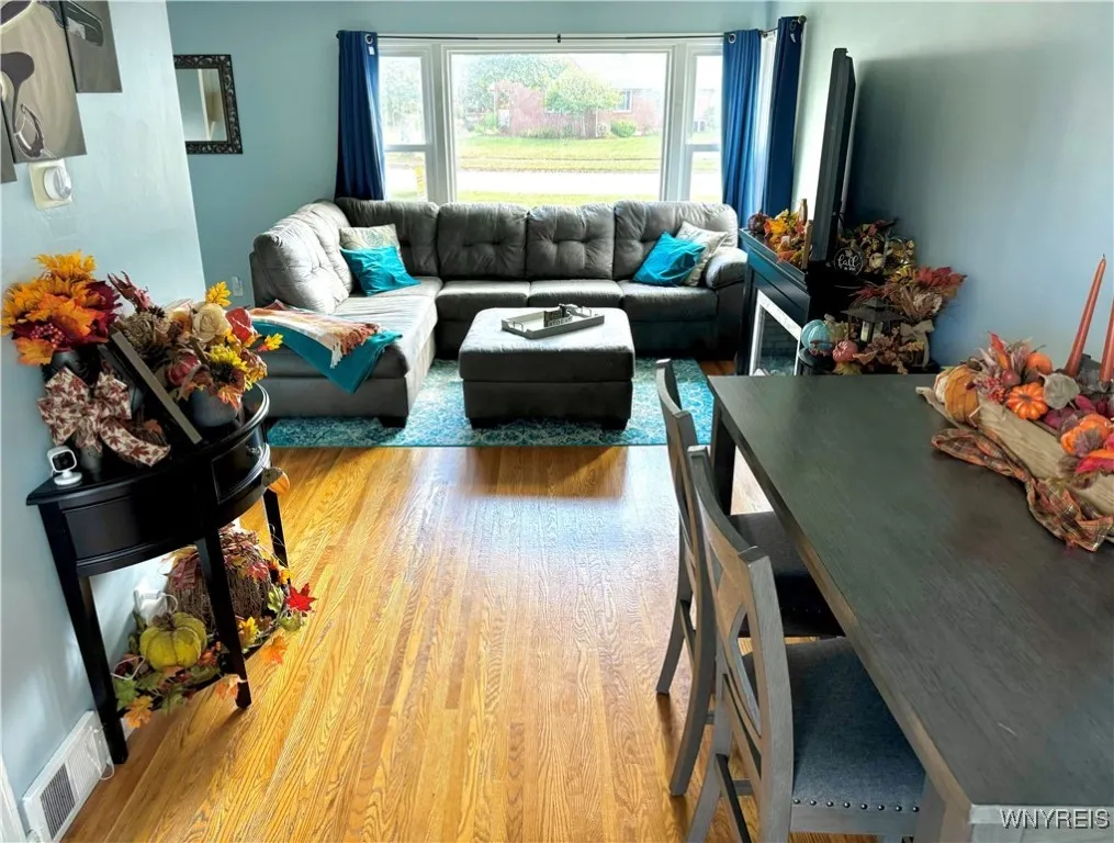 64 Gresham Drive, Amherst, New York 14226, Amherst, New York 14226, 3 Bedrooms Bedrooms, 6 Rooms Rooms,1 BathroomBathrooms,Residential,For Sale,64 Gresham Drive, Amherst, New York 14226,0,B1644869 64 Gresham Drive, Amherst, New York 14226, Amherst, New York 14226, 3 Bedrooms Bedrooms, 6 Rooms Rooms,1 BathroomBathrooms,Residential,For Sale,64 Gresham Drive, Amherst, New York 14226,0,B1644869