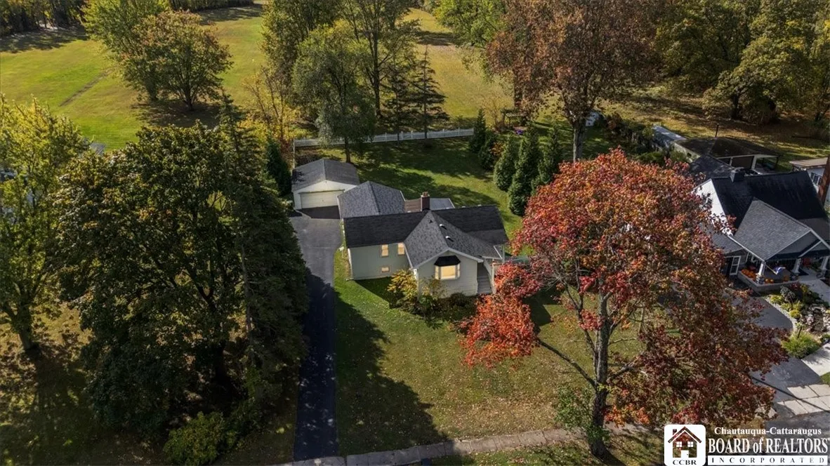 864 Ruie Road, North Tonawanda, New York 14120, North Tonawanda, New York 14120, 3 Bedrooms Bedrooms, 7 Rooms Rooms,1 BathroomBathrooms,Residential,For Sale,864 Ruie Road, North Tonawanda, New York 14120,0,R1644871