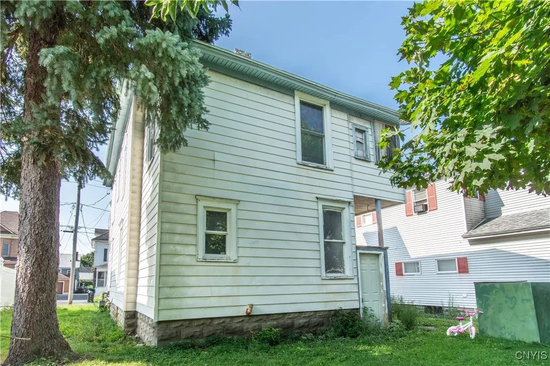 1021 Boyd Street, Watertown City, New York 13601, Watertown City, New York 13601, 4 Bedrooms Bedrooms, ,2 BathroomsBathrooms,Residential,For Sale,1021 Boyd Street, Watertown City, New York 13601,0,S1644801