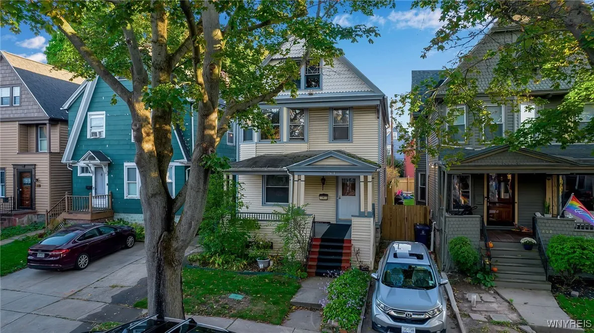 264 Highland Avenue, Buffalo, New York 14222, Buffalo, New York 14222, 4 Bedrooms Bedrooms, 10 Rooms Rooms,1 BathroomBathrooms,Residential,For Sale,264 Highland Avenue, Buffalo, New York 14222,0,B1644448