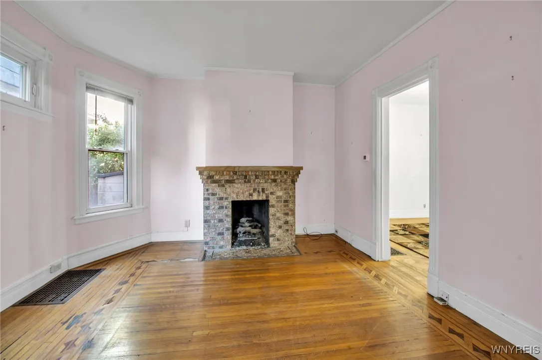 264 Highland Avenue, Buffalo, New York 14222, Buffalo, New York 14222, 4 Bedrooms Bedrooms, 10 Rooms Rooms,1 BathroomBathrooms,Residential,For Sale,264 Highland Avenue, Buffalo, New York 14222,0,B1644448