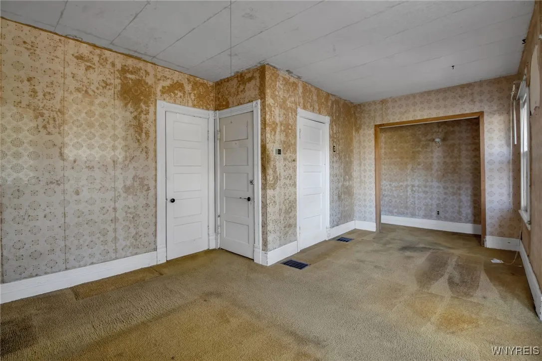 264 Highland Avenue, Buffalo, New York 14222, Buffalo, New York 14222, 4 Bedrooms Bedrooms, 10 Rooms Rooms,1 BathroomBathrooms,Residential,For Sale,264 Highland Avenue, Buffalo, New York 14222,0,B1644448