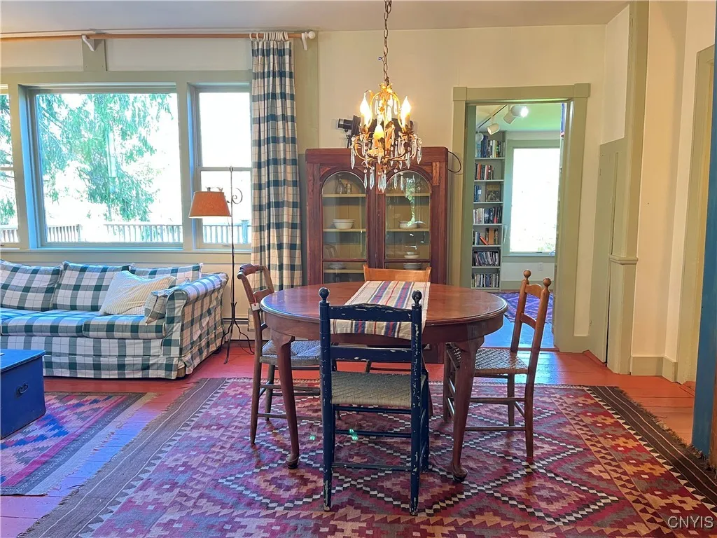 Dining toward 1st Floor Bedroom 1