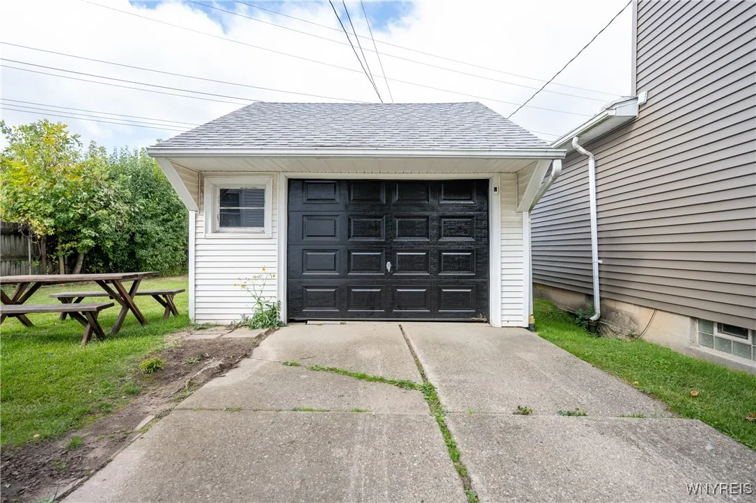 12 Gettysburg Avenue, Tonawanda, New York 14223, Tonawanda, New York 14223, 3 Bedrooms Bedrooms, 6 Rooms Rooms,1 BathroomBathrooms,Residential,For Sale,12 Gettysburg Avenue, Tonawanda, New York 14223,0,B1644734