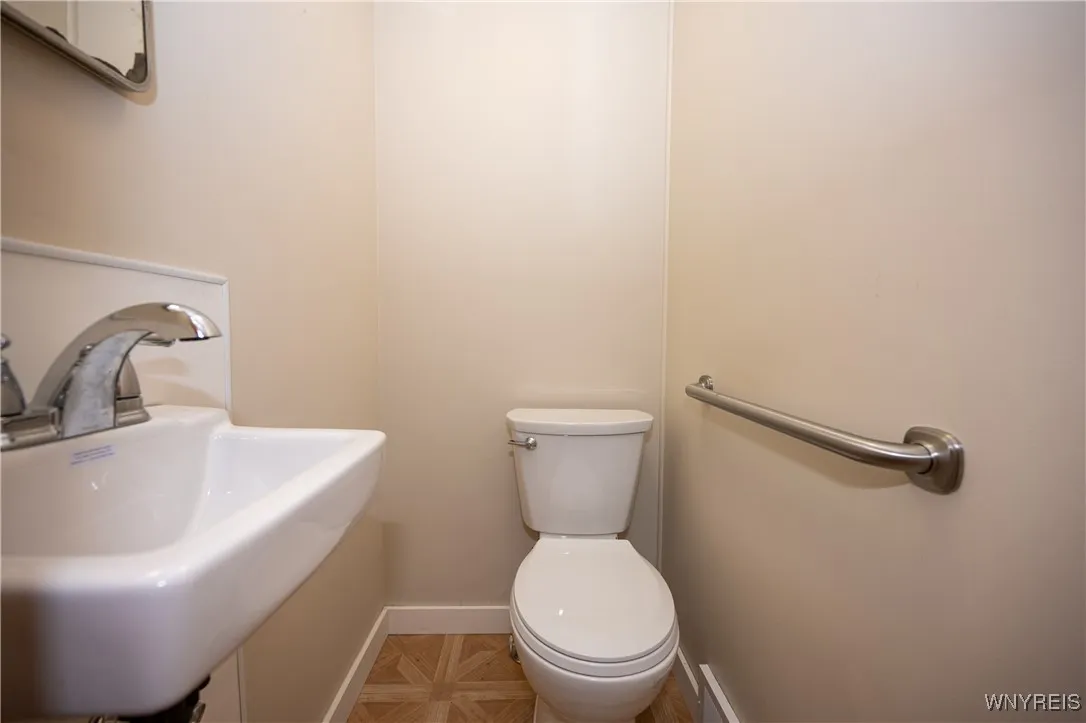 12 Gettysburg Avenue, Tonawanda, New York 14223, Tonawanda, New York 14223, 3 Bedrooms Bedrooms, 6 Rooms Rooms,1 BathroomBathrooms,Residential,For Sale,12 Gettysburg Avenue, Tonawanda, New York 14223,0,B1644734