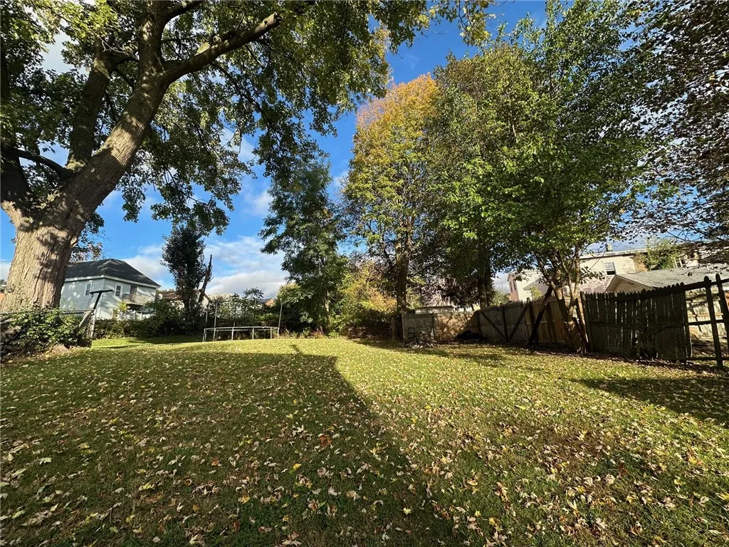 50 North Division Street, Auburn, New York 13021, Auburn, New York 13021, 3 Bedrooms Bedrooms, 7 Rooms Rooms,1 BathroomBathrooms,Residential,For Sale,50 North Division Street, Auburn, New York 13021,0,R1643826