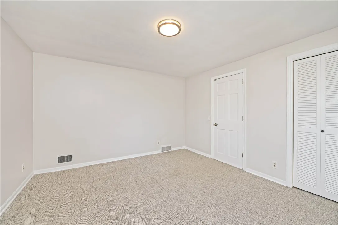 41 Old Farm Circle, Pittsford, New York 14534, Pittsford, New York 14534, 4 Bedrooms Bedrooms, 11 Rooms Rooms,3 BathroomsBathrooms,Residential,For Sale,41 Old Farm Circle, Pittsford, New York 14534,0,R1644993