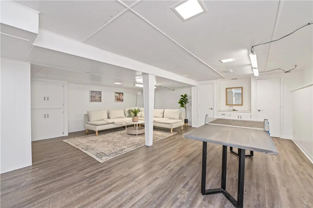 41 Old Farm Circle, Pittsford, New York 14534, Pittsford, New York 14534, 4 Bedrooms Bedrooms, 11 Rooms Rooms,3 BathroomsBathrooms,Residential,For Sale,41 Old Farm Circle, Pittsford, New York 14534,0,R1644993