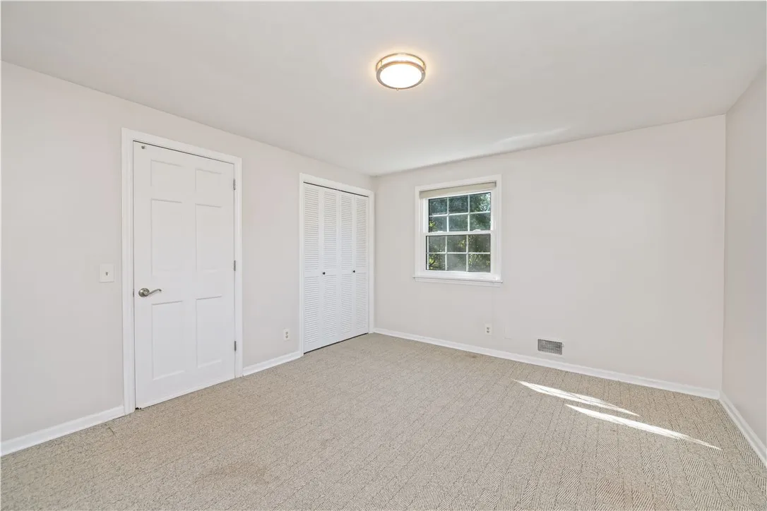 41 Old Farm Circle, Pittsford, New York 14534, Pittsford, New York 14534, 4 Bedrooms Bedrooms, 11 Rooms Rooms,3 BathroomsBathrooms,Residential,For Sale,41 Old Farm Circle, Pittsford, New York 14534,0,R1644993