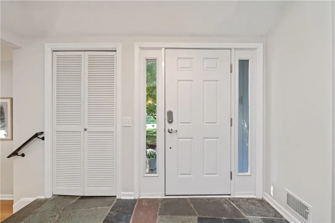 41 Old Farm Circle, Pittsford, New York 14534, Pittsford, New York 14534, 4 Bedrooms Bedrooms, 11 Rooms Rooms,3 BathroomsBathrooms,Residential,For Sale,41 Old Farm Circle, Pittsford, New York 14534,0,R1644993