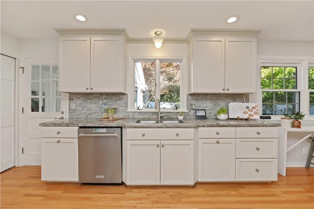 41 Old Farm Circle, Pittsford, New York 14534, Pittsford, New York 14534, 4 Bedrooms Bedrooms, 11 Rooms Rooms,3 BathroomsBathrooms,Residential,For Sale,41 Old Farm Circle, Pittsford, New York 14534,0,R1644993