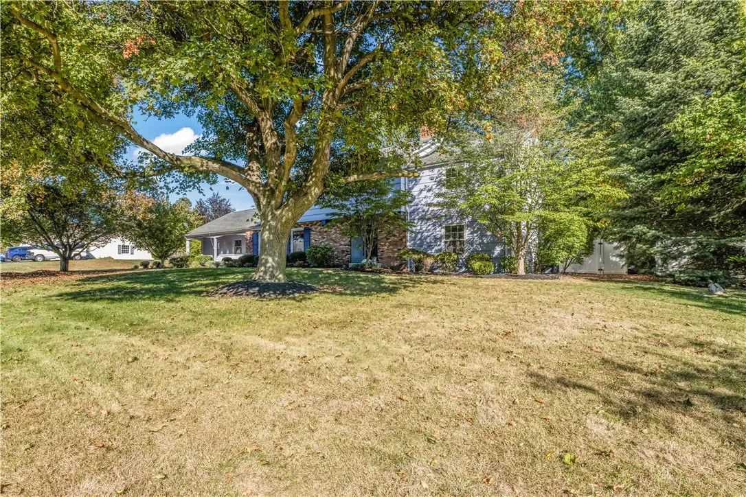 41 Old Farm Circle, Pittsford, New York 14534, Pittsford, New York 14534, 4 Bedrooms Bedrooms, 11 Rooms Rooms,3 BathroomsBathrooms,Residential,For Sale,41 Old Farm Circle, Pittsford, New York 14534,0,R1644993