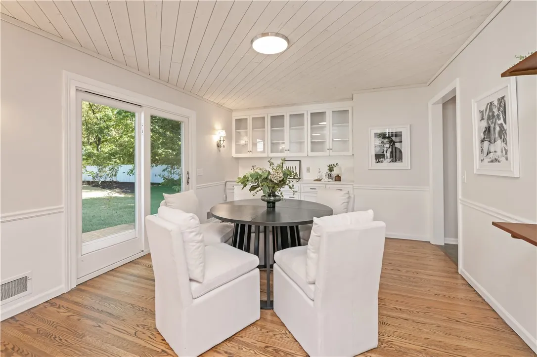 41 Old Farm Circle, Pittsford, New York 14534, Pittsford, New York 14534, 4 Bedrooms Bedrooms, 11 Rooms Rooms,3 BathroomsBathrooms,Residential,For Sale,41 Old Farm Circle, Pittsford, New York 14534,0,R1644993