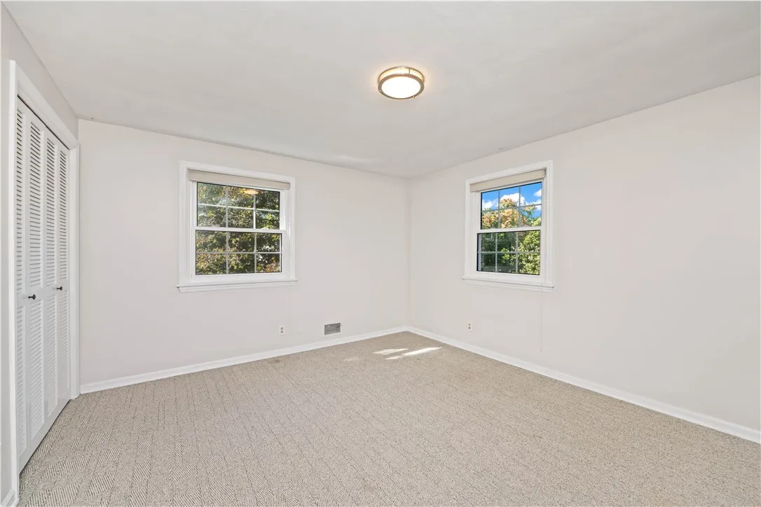 41 Old Farm Circle, Pittsford, New York 14534, Pittsford, New York 14534, 4 Bedrooms Bedrooms, 11 Rooms Rooms,3 BathroomsBathrooms,Residential,For Sale,41 Old Farm Circle, Pittsford, New York 14534,0,R1644993