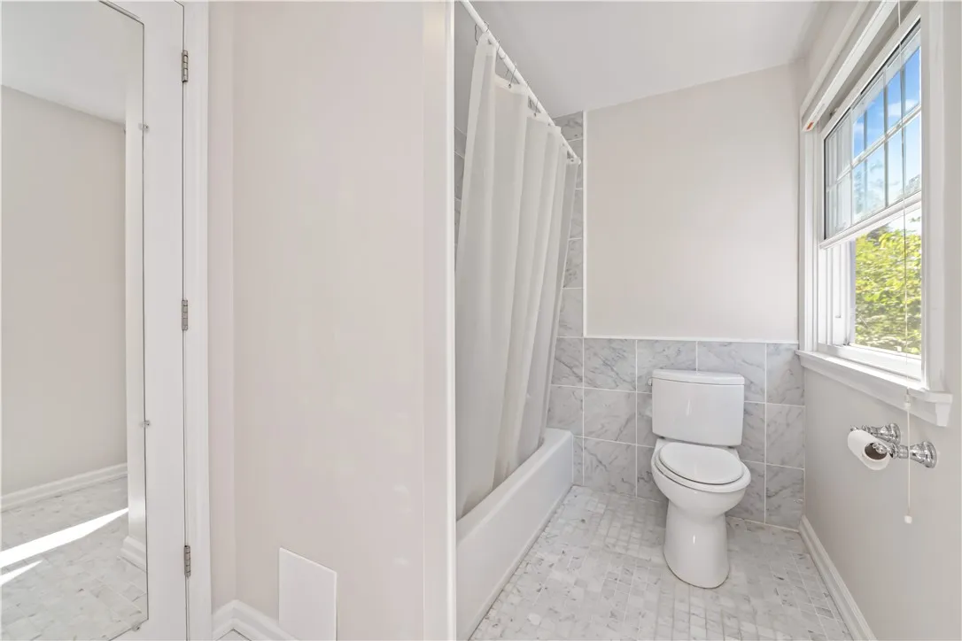 41 Old Farm Circle, Pittsford, New York 14534, Pittsford, New York 14534, 4 Bedrooms Bedrooms, 11 Rooms Rooms,3 BathroomsBathrooms,Residential,For Sale,41 Old Farm Circle, Pittsford, New York 14534,0,R1644993