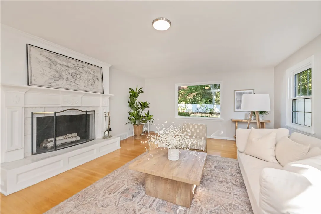 41 Old Farm Circle, Pittsford, New York 14534, Pittsford, New York 14534, 4 Bedrooms Bedrooms, 11 Rooms Rooms,3 BathroomsBathrooms,Residential,For Sale,41 Old Farm Circle, Pittsford, New York 14534,0,R1644993