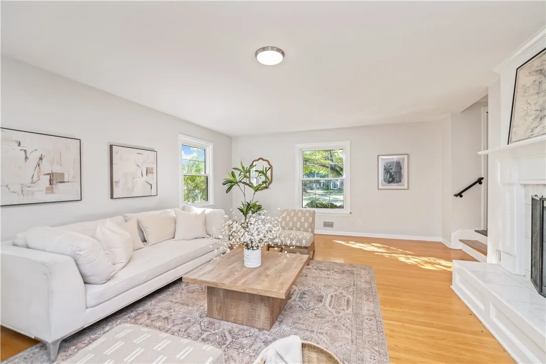 41 Old Farm Circle, Pittsford, New York 14534, Pittsford, New York 14534, 4 Bedrooms Bedrooms, 11 Rooms Rooms,3 BathroomsBathrooms,Residential,For Sale,41 Old Farm Circle, Pittsford, New York 14534,0,R1644993