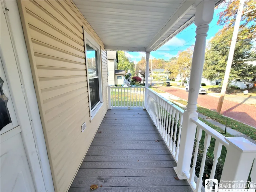 69 Royal Avenue, Jamestown, New York 14701, Jamestown, New York 14701, 3 Bedrooms Bedrooms, 7 Rooms Rooms,1 BathroomBathrooms,Residential,For Sale,69 Royal Avenue, Jamestown, New York 14701,0,R1643484