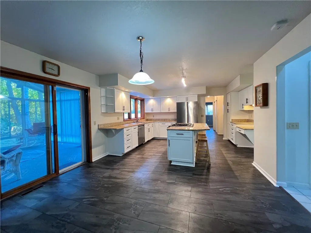 179 Kentucky Xing, Greece, New York 14612, Greece, New York 14612, 4 Bedrooms Bedrooms, 9 Rooms Rooms,3 BathroomsBathrooms,Residential,For Sale,179 Kentucky Xing, Greece, New York 14612,0,R1645002
