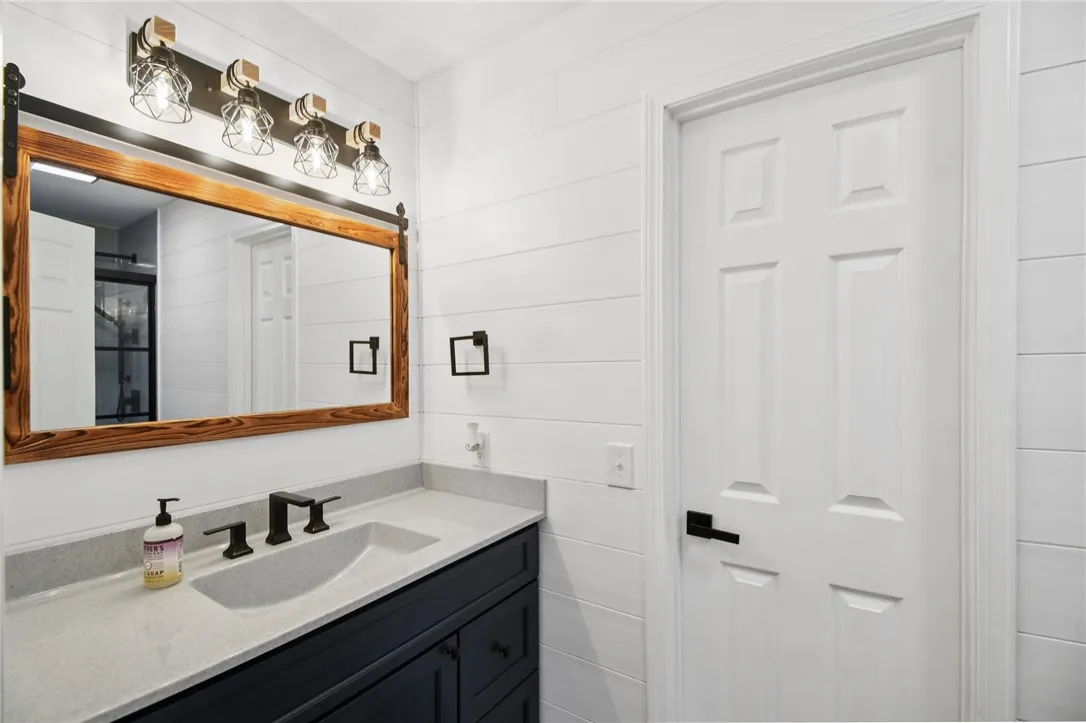 44 East Street, Victor, New York 14564, Victor, New York 14564, 4 Bedrooms Bedrooms, 8 Rooms Rooms,2 BathroomsBathrooms,Residential,For Sale,44 East Street, Victor, New York 14564,0,R1643837