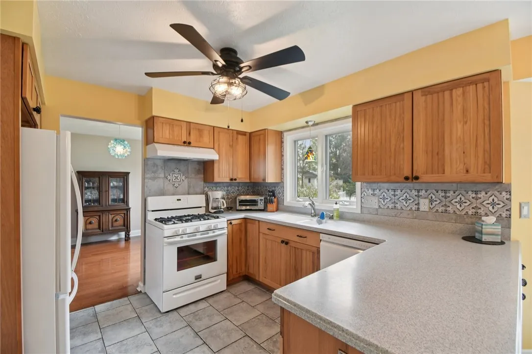 44 East Street, Victor, New York 14564, Victor, New York 14564, 4 Bedrooms Bedrooms, 8 Rooms Rooms,2 BathroomsBathrooms,Residential,For Sale,44 East Street, Victor, New York 14564,0,R1643837