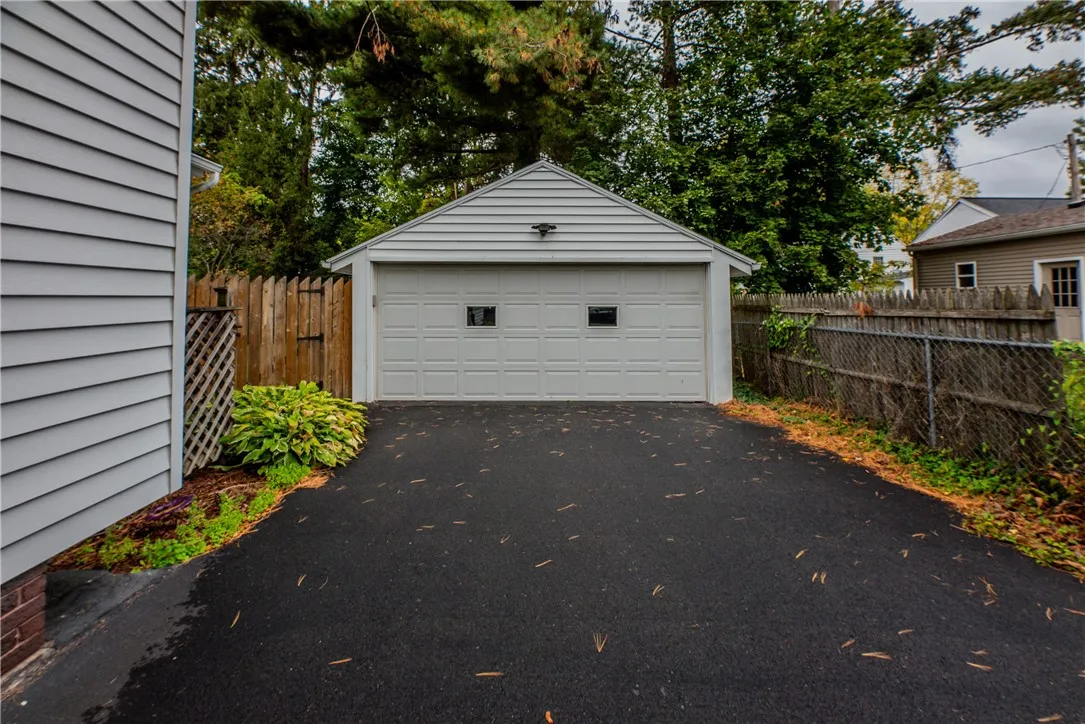 74 Elwell Drive, Brighton, New York 14618, Brighton, New York 14618, 3 Bedrooms Bedrooms, 7 Rooms Rooms,1 BathroomBathrooms,Residential,For Sale,74 Elwell Drive, Brighton, New York 14618,0,R1644558