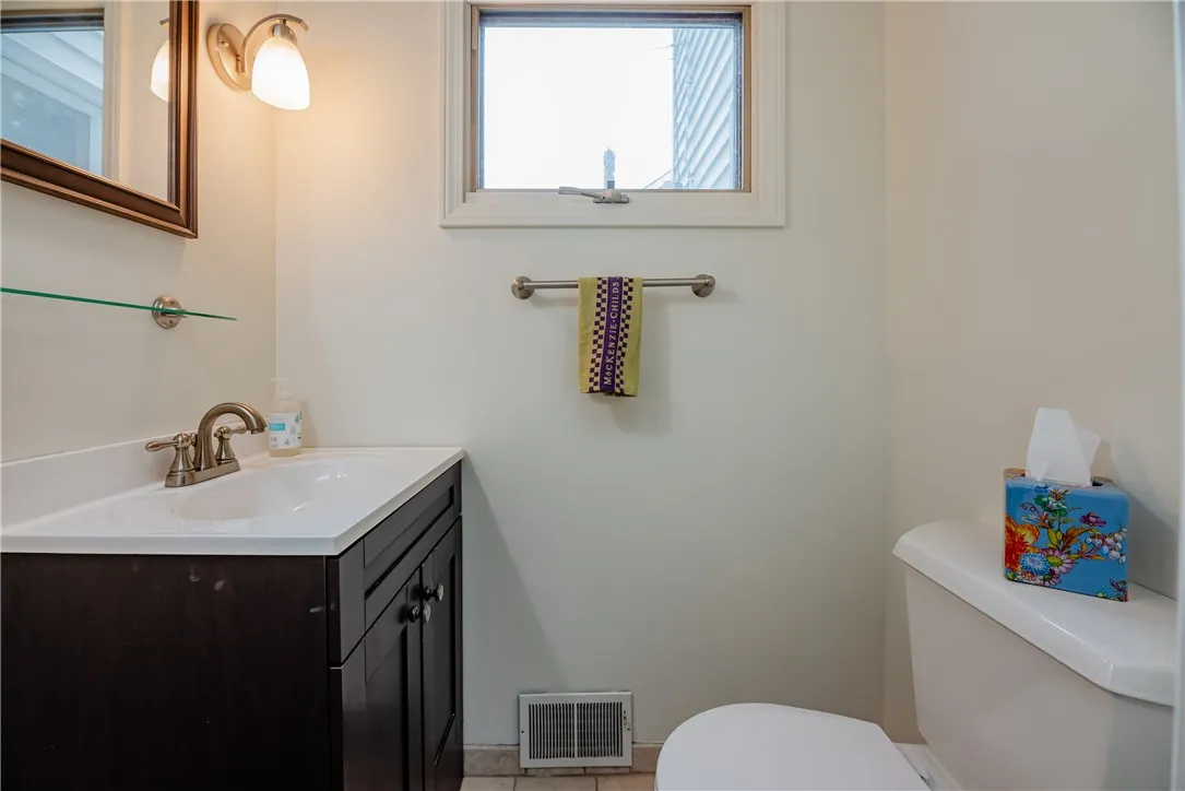 74 Elwell Drive, Brighton, New York 14618, Brighton, New York 14618, 3 Bedrooms Bedrooms, 7 Rooms Rooms,1 BathroomBathrooms,Residential,For Sale,74 Elwell Drive, Brighton, New York 14618,0,R1644558