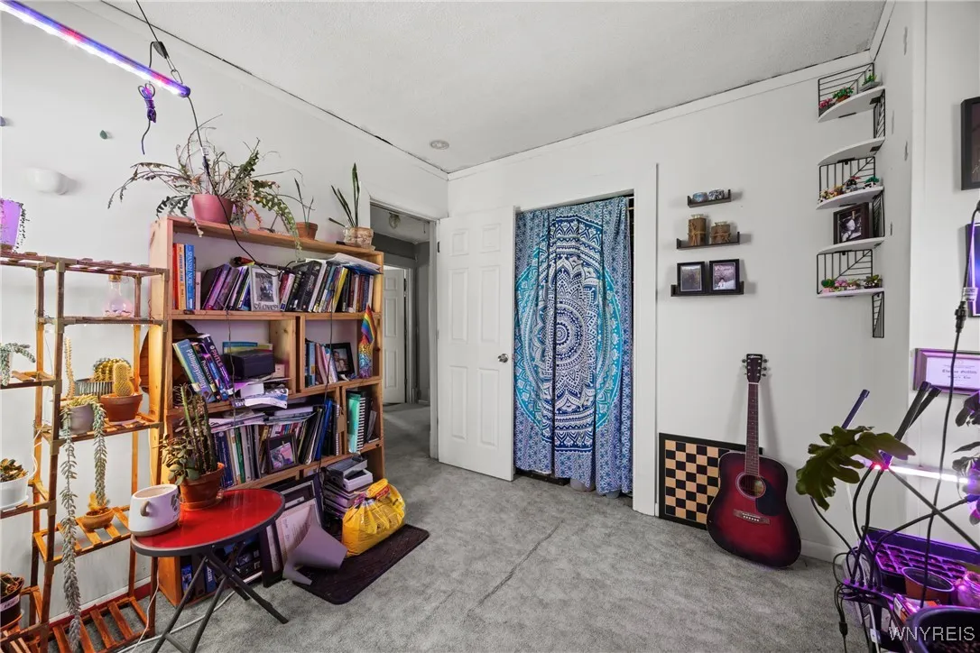 387 West Hazeltine Avenue, Tonawanda, New York 142, Tonawanda, New York 14217, 3 Bedrooms Bedrooms, 6 Rooms Rooms,1 BathroomBathrooms,Residential,For Sale,387 West Hazeltine Avenue, Tonawanda, New York 142,0,B1644641