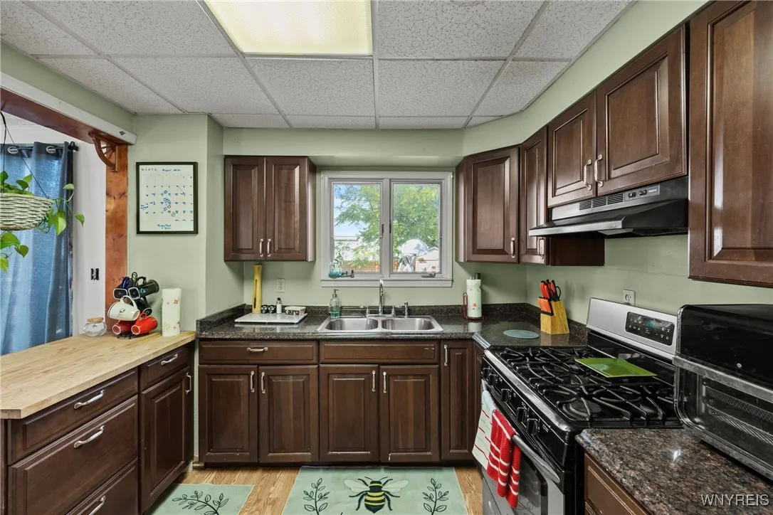 387 West Hazeltine Avenue, Tonawanda, New York 142, Tonawanda, New York 14217, 3 Bedrooms Bedrooms, 6 Rooms Rooms,1 BathroomBathrooms,Residential,For Sale,387 West Hazeltine Avenue, Tonawanda, New York 142,0,B1644641