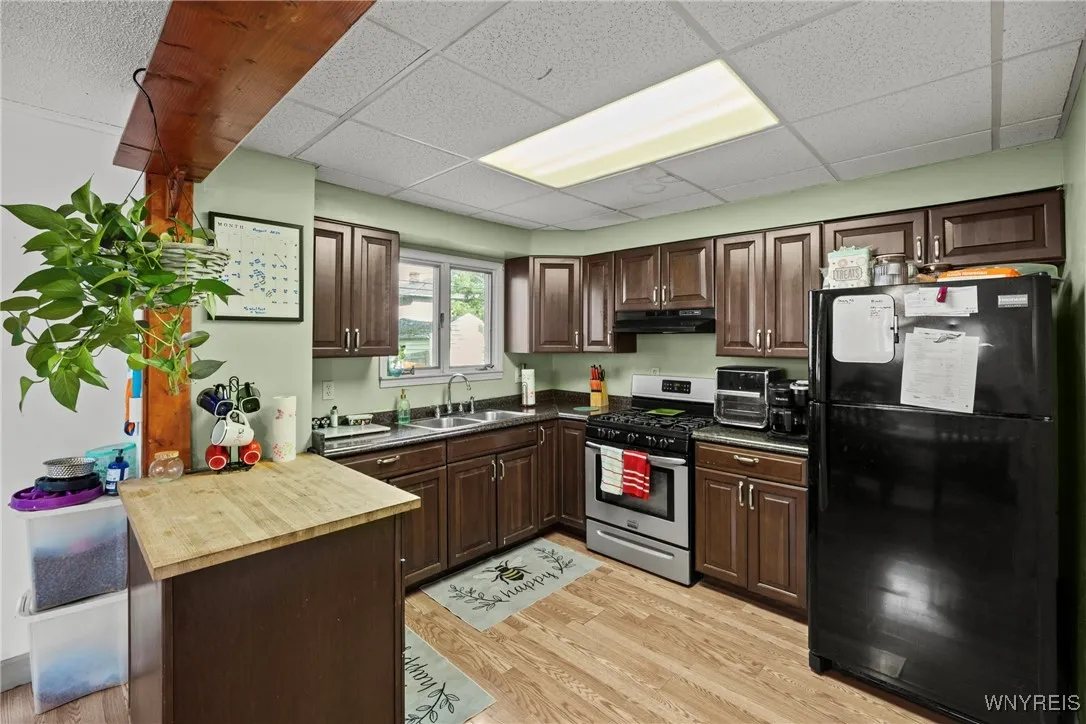 387 West Hazeltine Avenue, Tonawanda, New York 142, Tonawanda, New York 14217, 3 Bedrooms Bedrooms, 6 Rooms Rooms,1 BathroomBathrooms,Residential,For Sale,387 West Hazeltine Avenue, Tonawanda, New York 142,0,B1644641