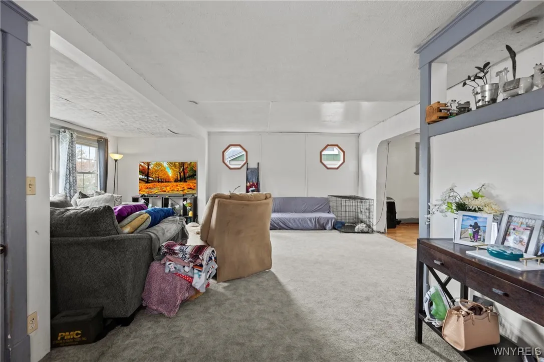 387 West Hazeltine Avenue, Tonawanda, New York 142, Tonawanda, New York 14217, 3 Bedrooms Bedrooms, 6 Rooms Rooms,1 BathroomBathrooms,Residential,For Sale,387 West Hazeltine Avenue, Tonawanda, New York 142,0,B1644641